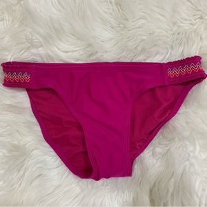 NWT Xhilaration magenta bikini bottoms
